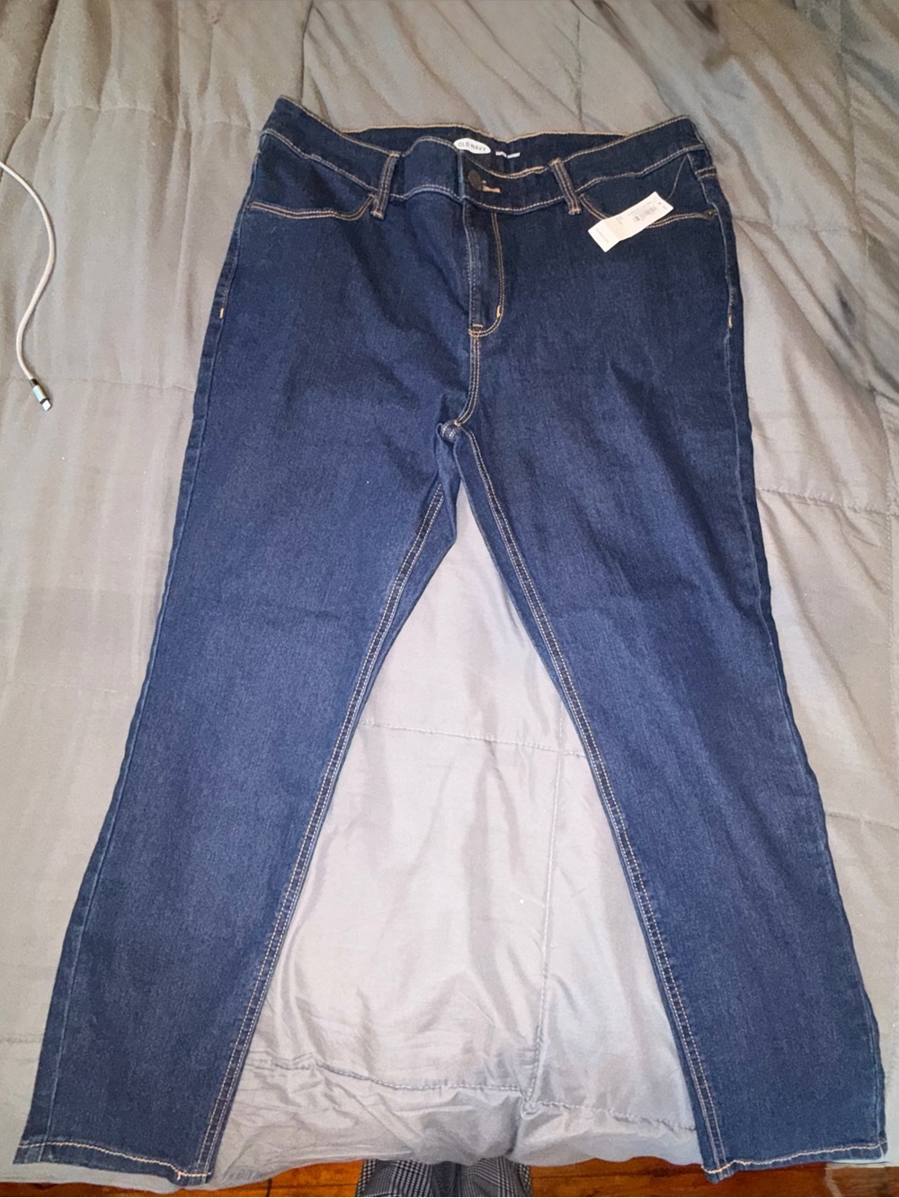 NWT Old Navy Super Skinny Dark Wash Jeans Size 12 Short - Picture 2 of 9